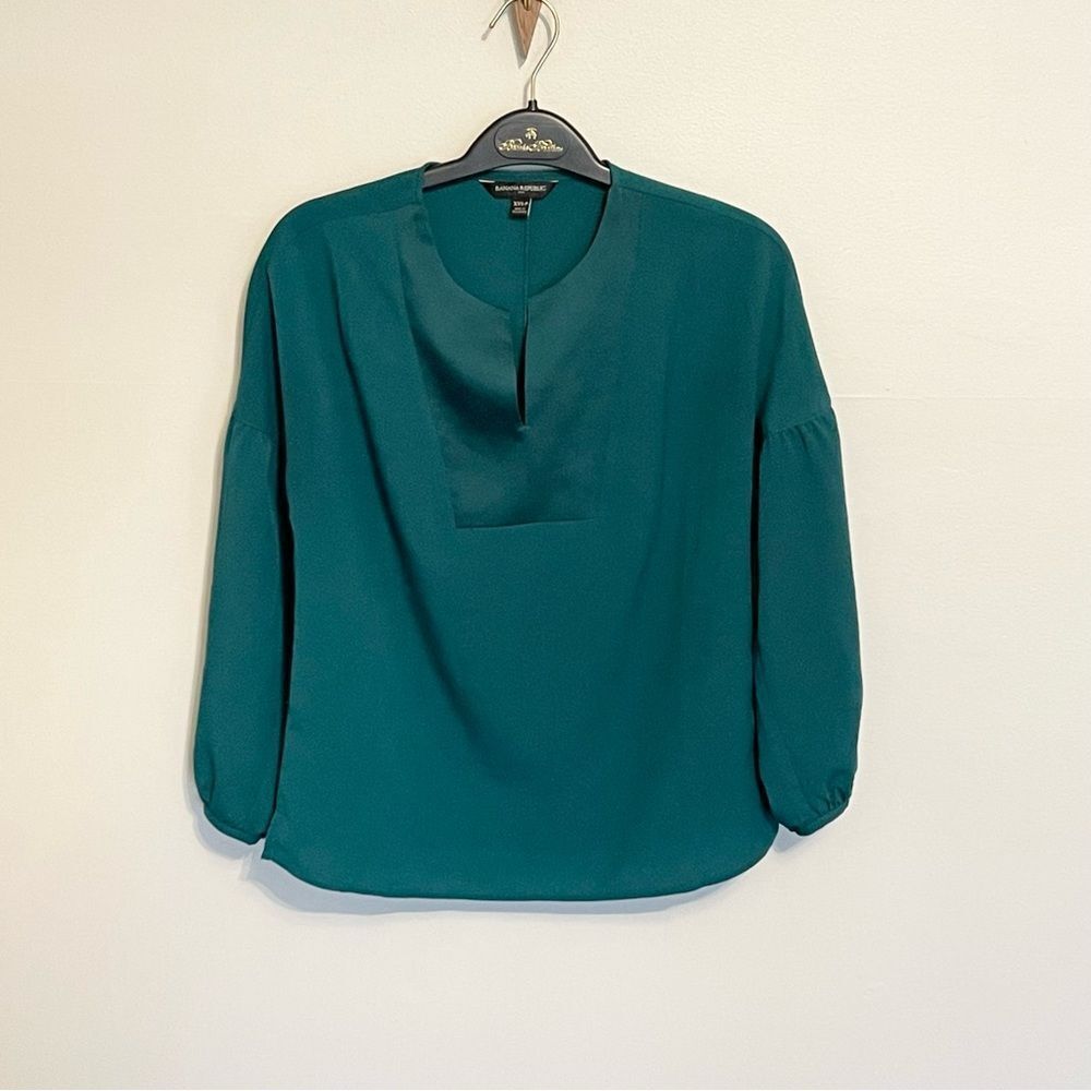 Banana Republic Drapey V-Neck Blouse Emerald Green XXS Petite
